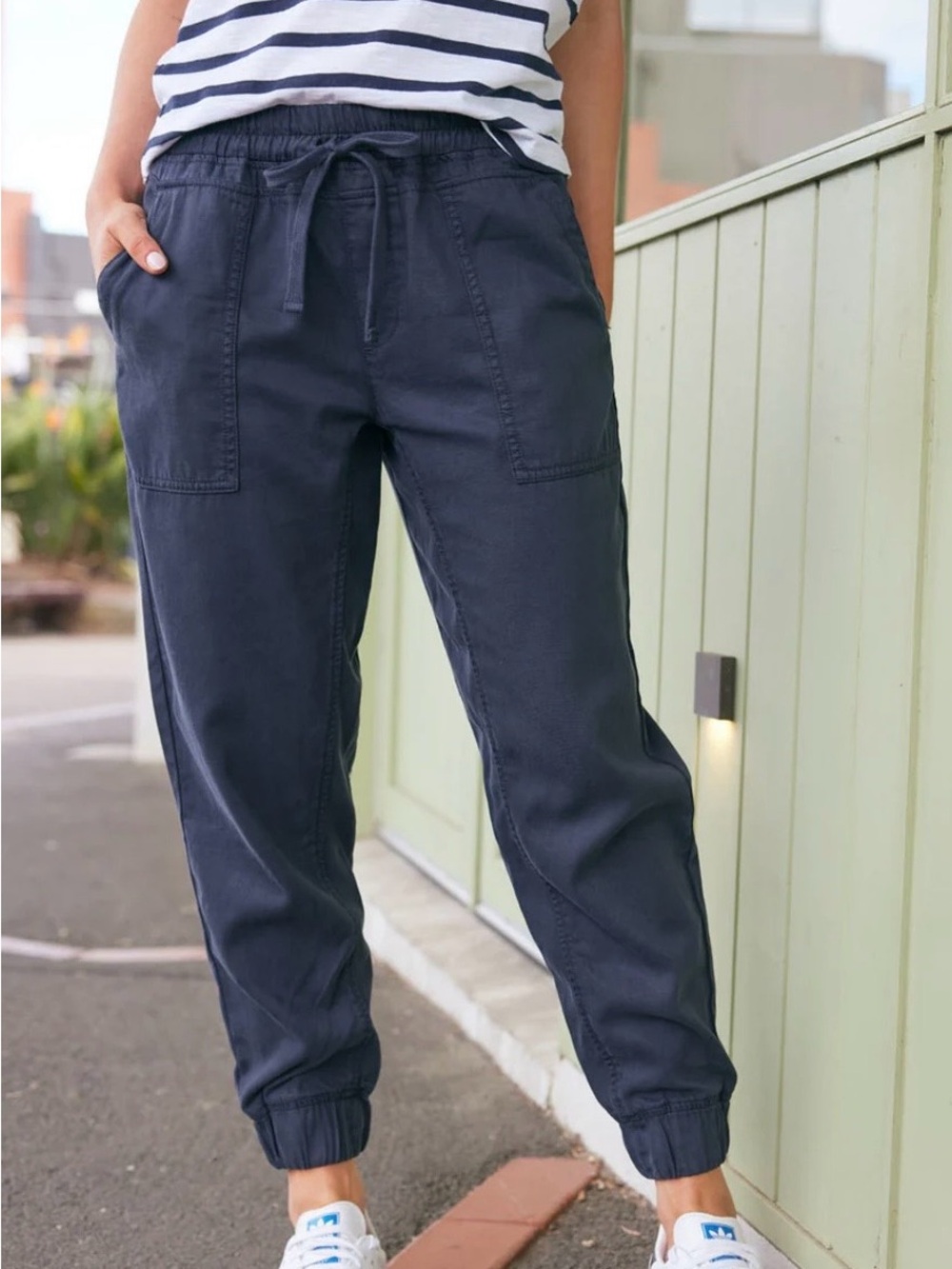 Nicole Miller linen Navy Cargo Jogger Pants with Drawstring